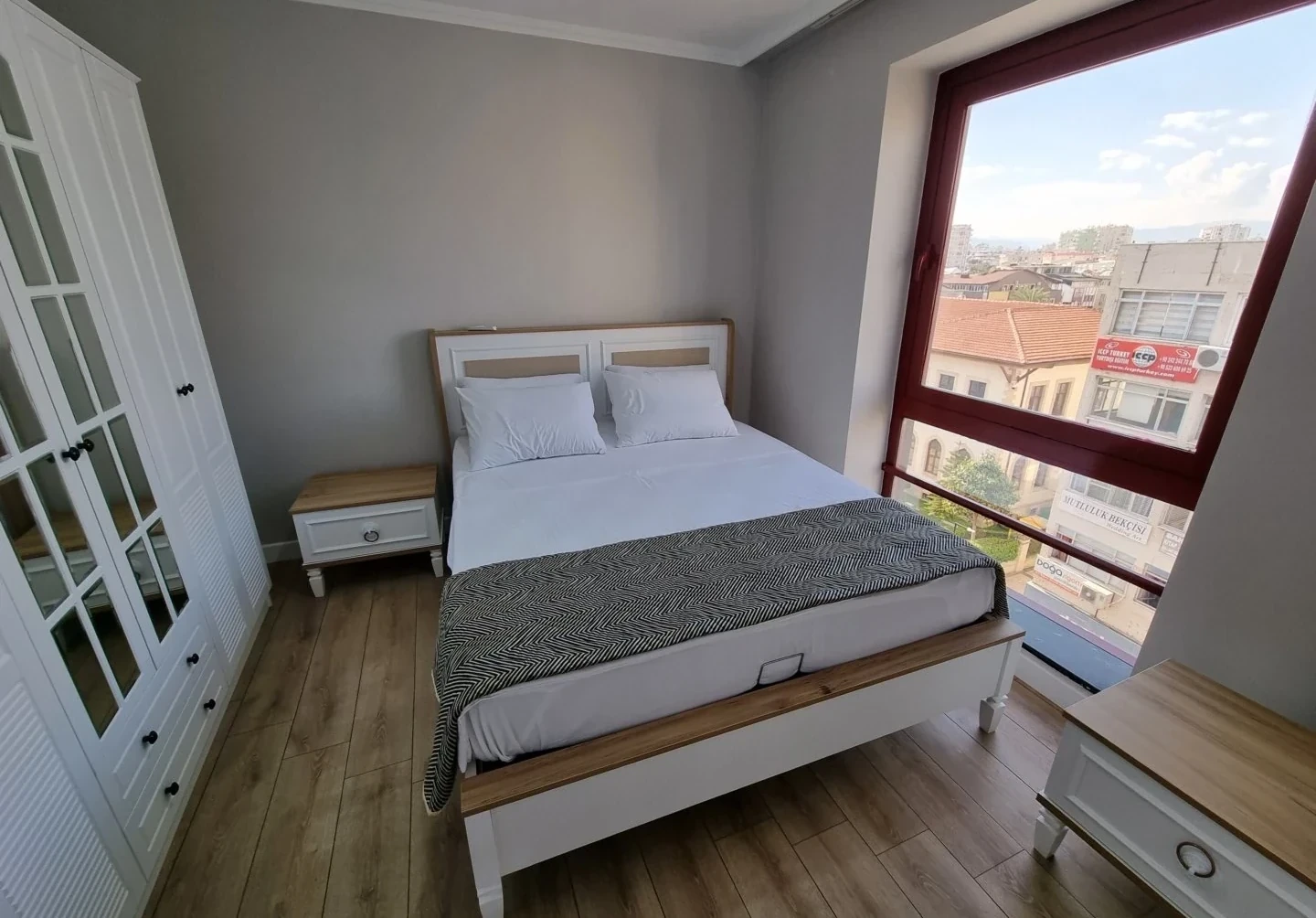 1+1 Cadde Manzaralı APARTLAR